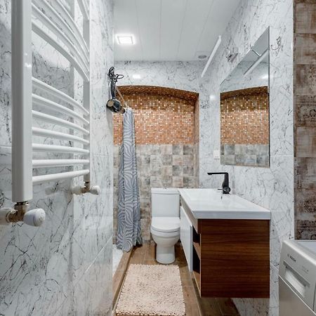 טביליסי Lovely Dulcet Loft In Center Of Rustaveli מראה חיצוני תמונה