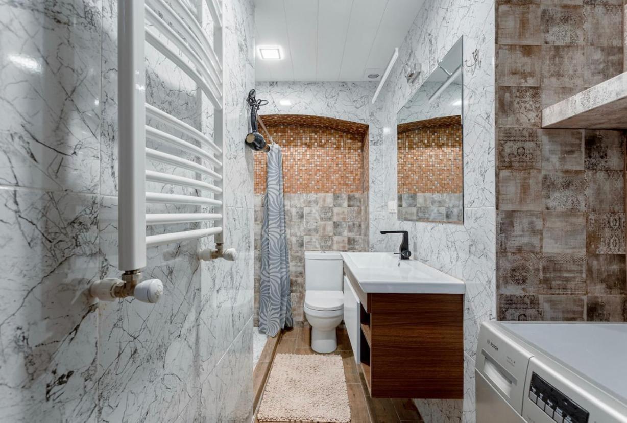 טביליסי Lovely Dulcet Loft In Center Of Rustaveli מראה חיצוני תמונה