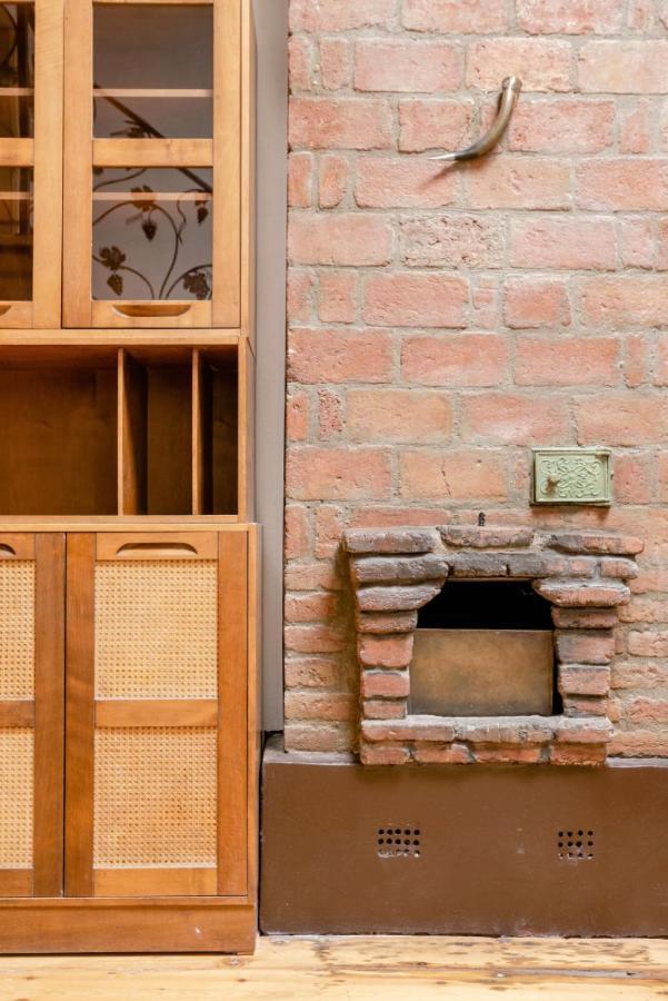טביליסי Lovely Dulcet Loft In Center Of Rustaveli מראה חיצוני תמונה