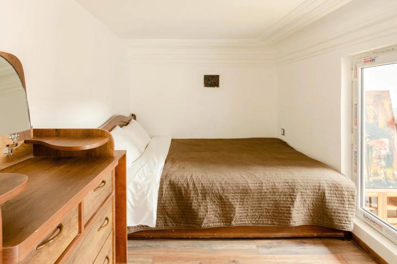 טביליסי Lovely Dulcet Loft In Center Of Rustaveli מראה חיצוני תמונה