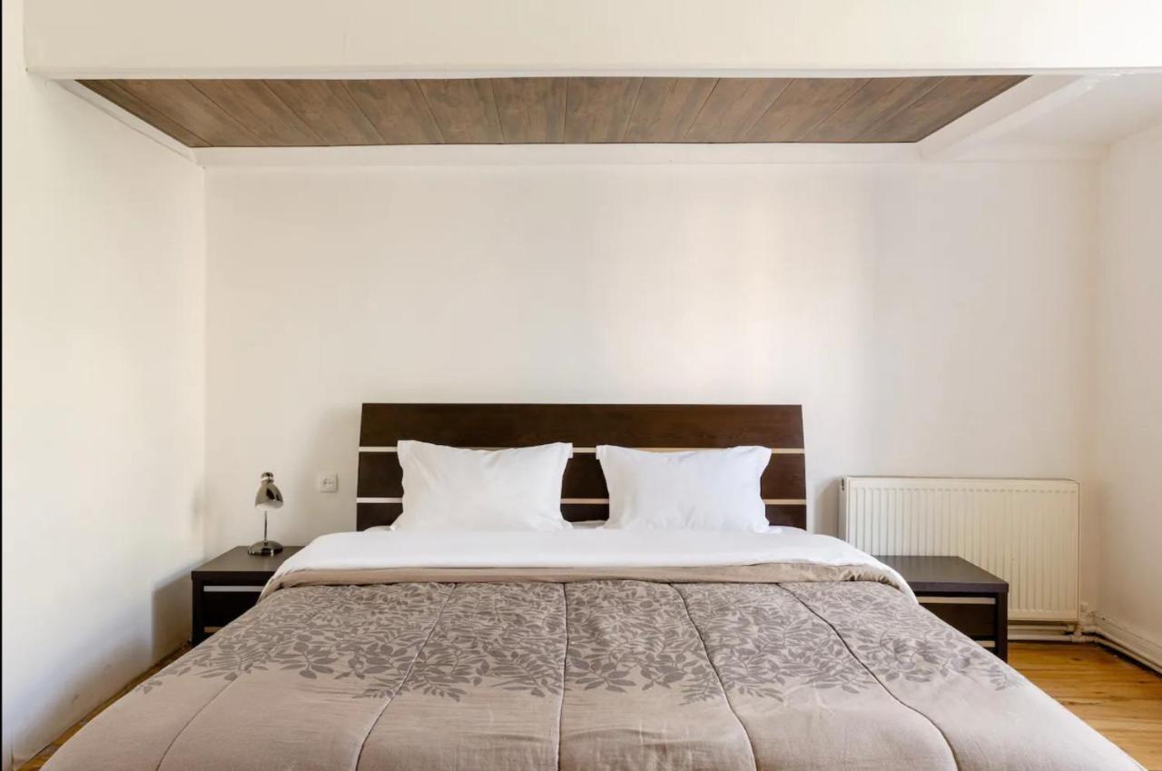 טביליסי Lovely Dulcet Loft In Center Of Rustaveli מראה חיצוני תמונה
