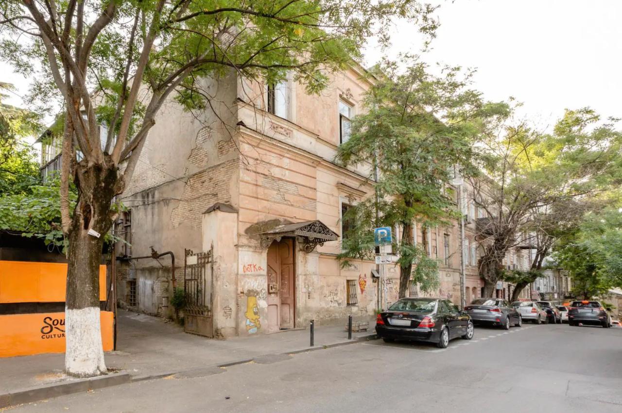 טביליסי Lovely Dulcet Loft In Center Of Rustaveli מראה חיצוני תמונה